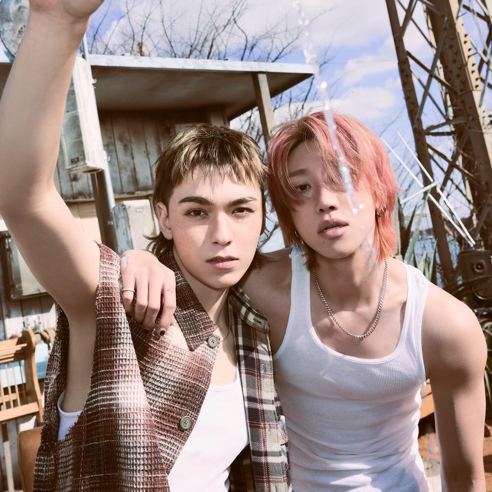 V8 (SEVENTEEN)